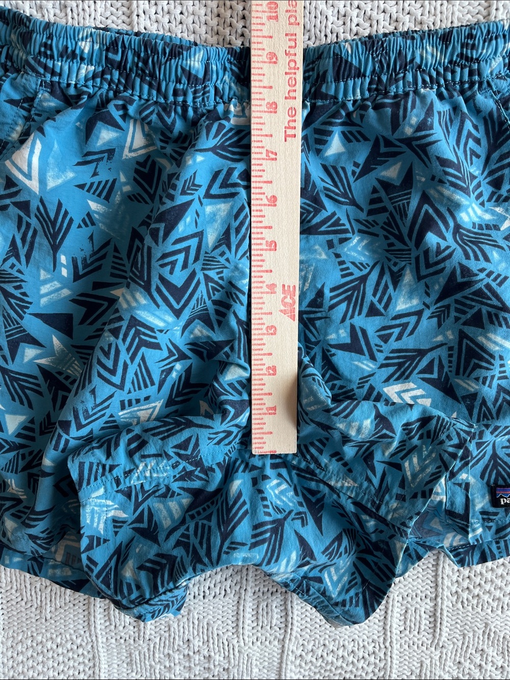 Patagonia® Worn Wear W's Baggies™ Shorts in Azure Geometric Aztec - 5" Sz S - Picture 9 of 12